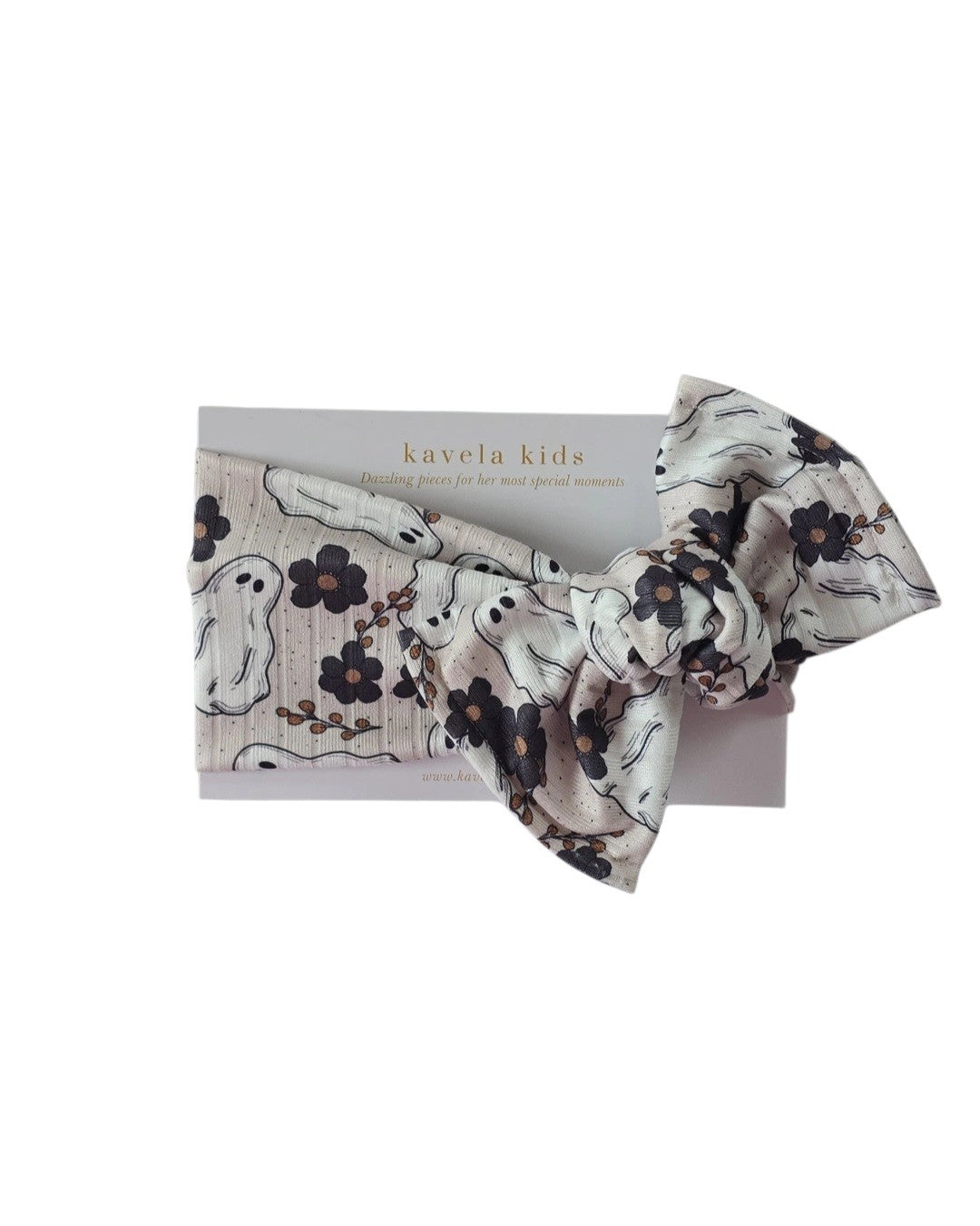 Ghostly garden | sweet ghost & dark florals